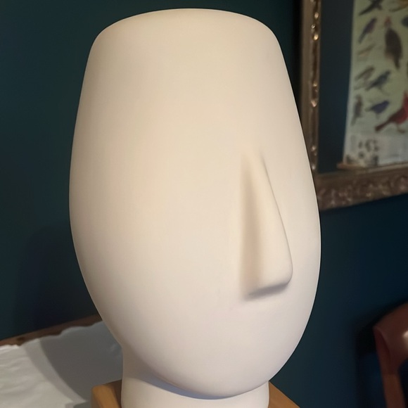 IKEA Bisque Nagon Head Sculpture - Picture 5 of 16